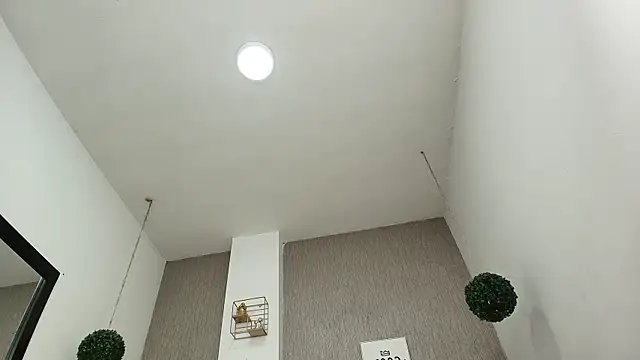 zhamira 21 online show from 01/17/25, 09:39