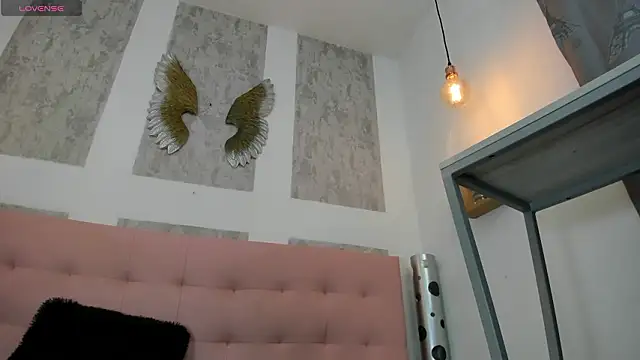 zhamira 21 online show from 02/25/26, 09:35