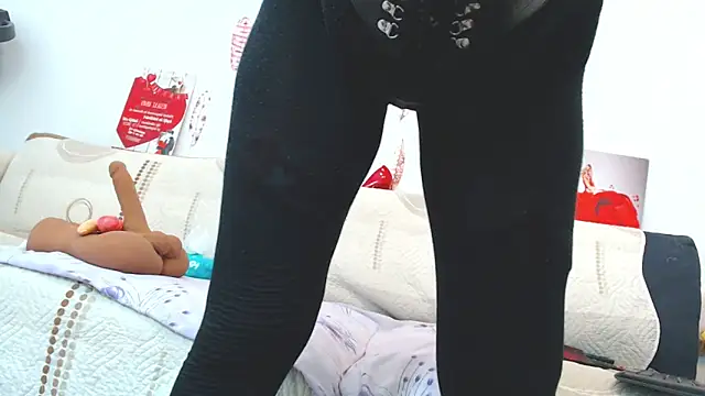 Snapshot of ForeverBarbie_ chatting on 03/23/25, 05:43 ForeverBarbie online show from 03/23/25, 05:43