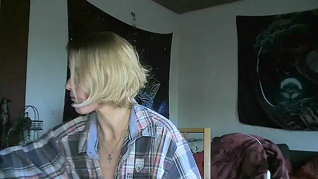 yola181 online show from 01/18/25, 02:23