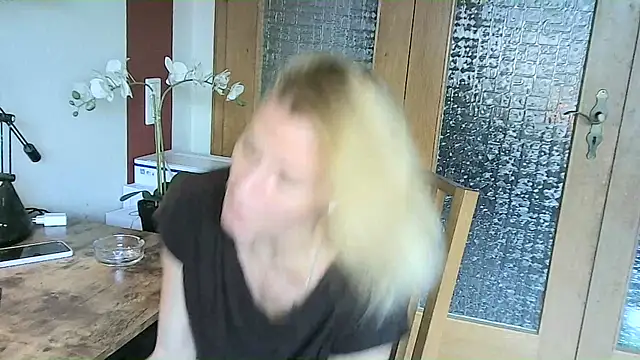 yola181 online show from 03/15/25, 02:34