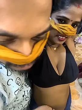 Snapshot of Indian_Lust_Couple chatting on 12/05/24, 07:38 Indian Lust Couple online show from 12/05/24, 07:38