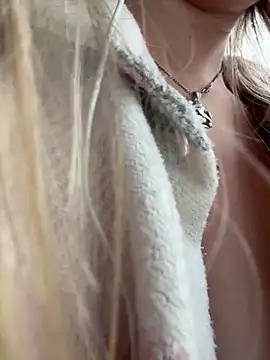 Snapshot of mur_girl chatting on 09/14/25, 11:09 mur girl online show from 09/14/25, 11:09