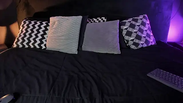 Snapshot of Aylen_darkmoor chatting on 01/24/25, 07:39 Aylen darkmoor online show from 01/24/25, 07:39