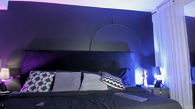 Snapshot of Aylen_darkmoor chatting on 02/21/25, 07:43 Aylen darkmoor online show from 02/21/25, 07:43