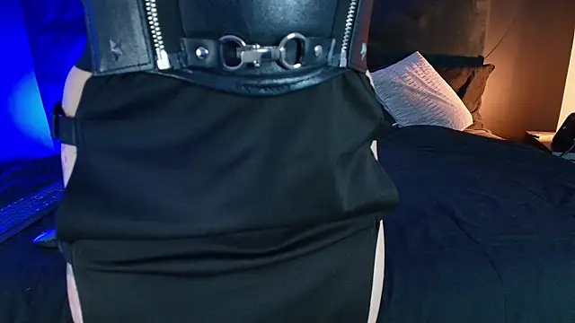 Snapshot of Aylen_darkmoor chatting on 10/17/25, 08:00 Aylen darkmoor online show from 10/17/25, 08:00