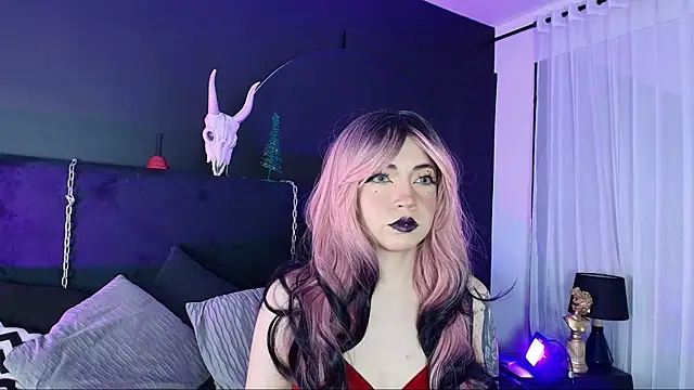 Snapshot of Aylen_darkmoor chatting on 11/04/25, 07:46 Aylen darkmoor online show from 11/04/25, 07:46