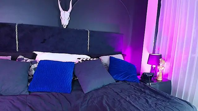 Snapshot of Aylen_darkmoor chatting on 02/16/26, 07:43 Aylen darkmoor online show from 02/16/26, 07:43