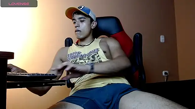 karlgiles  online show from 12/17/24, 05:26