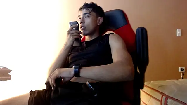 karlgiles  online show from 01/05/25, 06:56