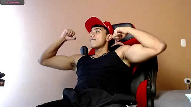 karlgiles  online show from 01/24/25, 06:14