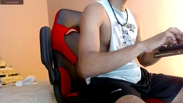 karlgiles  online show from 02/07/25, 06:45