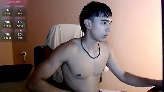 karlgiles  online show from 02/13/25, 05:54