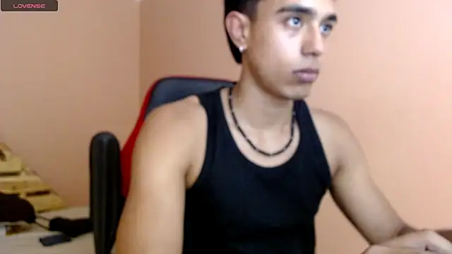 karlgiles  online show from 02/16/25, 06:43