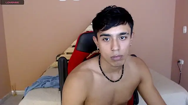 karlgiles  online show from 03/03/25, 07:06