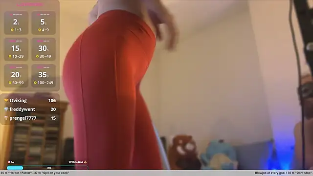 Snapshot of Anna_nnaaa chatting on 12/17/24, 12:12 Anna nnaaa online show from 12/17/24, 12:12