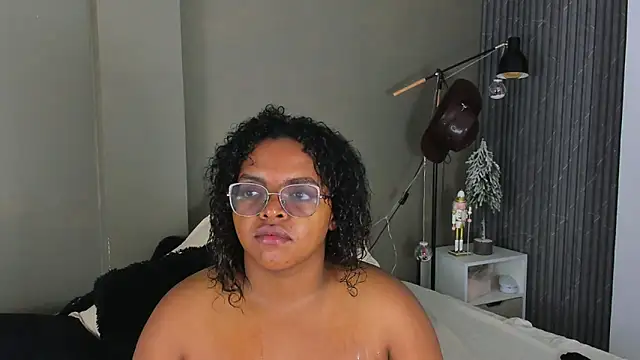 conielaurenth online show from 12/12/24, 08:53