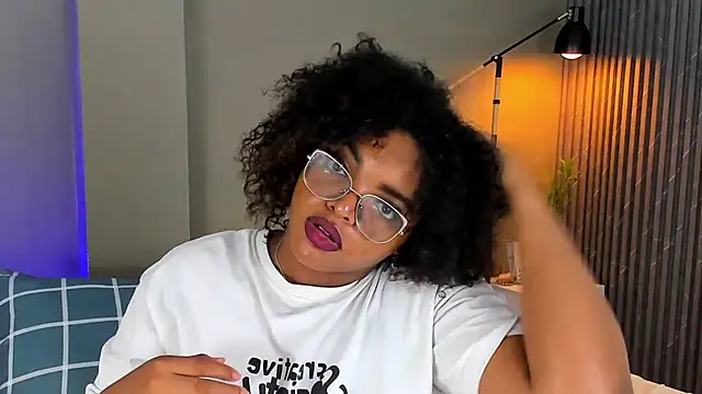 conielaurenth online show from 01/06/25, 11:52