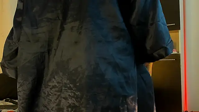 conielaurenth online show from 12/18/25, 10:54