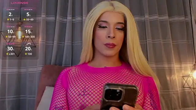 Snapshot of Nyx__Blackwood chatting on 02/10/26, 03:43 Nyx Blackwood online show from 02/10/26, 03:43