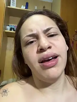 Snapshot of AgnesCampp chatting on 01/23/25, 03:32 AgnesCampp online show from 01/23/25, 03:32