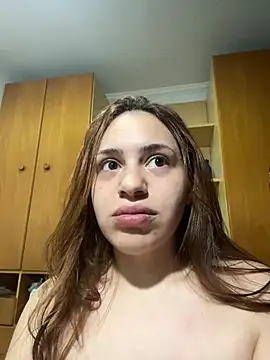 Snapshot of AgnesCampp chatting on 02/08/25, 01:32 AgnesCampp online show from 02/08/25, 01:32