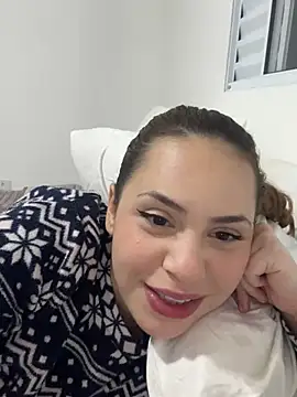 Snapshot of AgnesCampp chatting on 02/15/25, 02:47 AgnesCampp online show from 02/15/25, 02:47