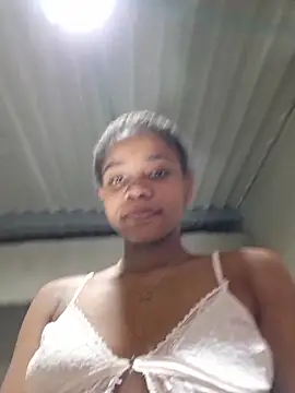 Snapshot of Luciia_cute chatting on 03/05/26, 01:34 Luciia cute online show from 03/05/26, 01:34