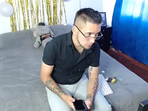 Snapshot of Jeiison_duf chatting on 12/02/25, 07:31 Jeiison duf online show from 12/02/25, 07:31