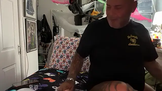 joeytatts66 online show from 10/03/25, 01:46