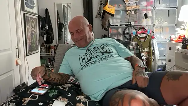 joeytatts66 online show from 10/28/25, 01:09