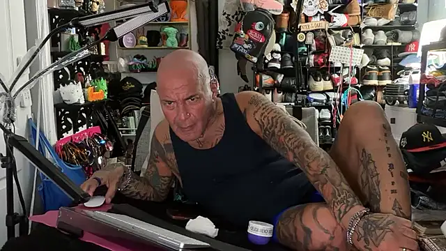 Snapshot of joeytatts66 chatting on 07/02/26, 01:49 joeytatts66 online show from 07/02/26, 01:49