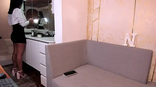 Snapshot of natali_henao chatting on 12/31/24, 01:19 natali henao online show from 12/31/24, 01:19