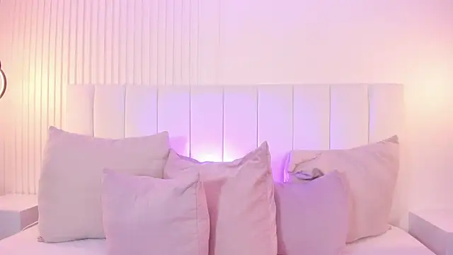 Snapshot of natali_henao chatting on 03/11/25, 09:59 natali henao online show from 03/11/25, 09:59