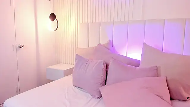 Snapshot of natali_henao chatting on 03/14/25, 11:32 natali henao online show from 03/14/25, 11:32