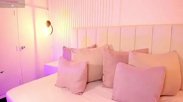 Snapshot of natali_henao chatting on 09/24/25, 09:18 natali henao online show from 09/24/25, 09:18