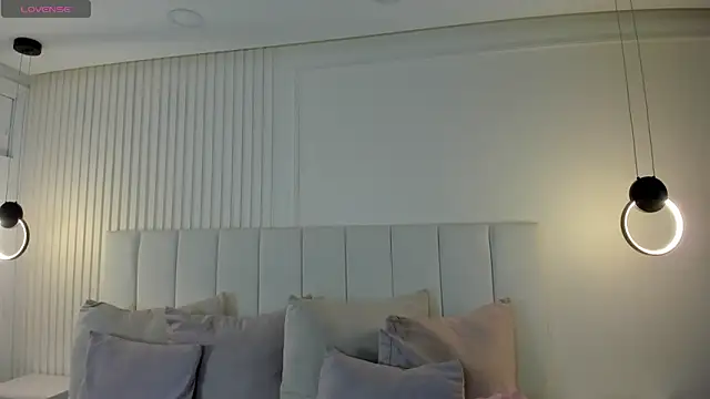 Snapshot of natali_henao chatting on 11/19/25, 10:10 natali henao online show from 11/19/25, 10:10