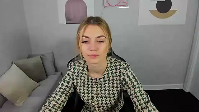 Cherry Price online show from 01/13/25, 04:18