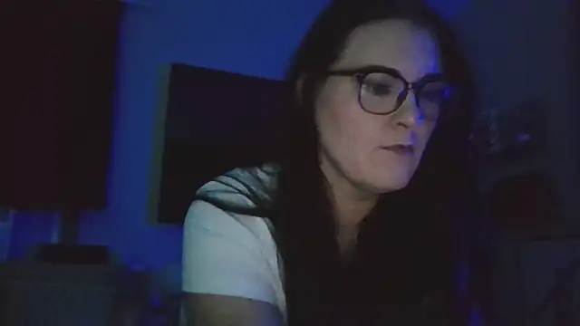 Snapshot of _CumSeeV_ chatting on 10/29/25, 03:42 CumSeeV online show from 10/29/25, 03:42