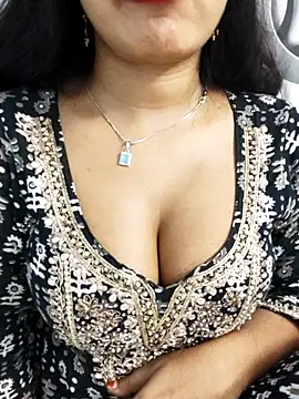 Sania-Love online show from 10/18/25, 10:32