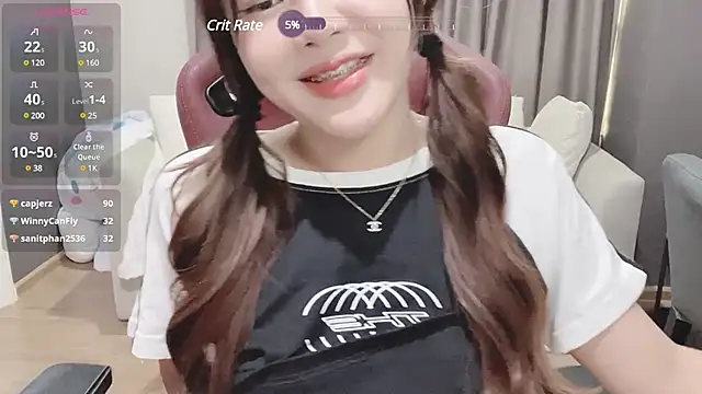 Snapshot of nenechuchu chatting on 03/08/25, 10:22 nenechuchu online show from 03/08/25, 10:22