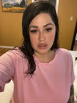 Snapshot of TexasTattooedHouseWife chatting on 02/24/25, 10:03 TexasTattooedHouseWife online show from 02/24/25, 10:03