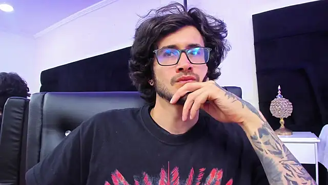 Loggan donnelly online show from 01/16/25, 11:59