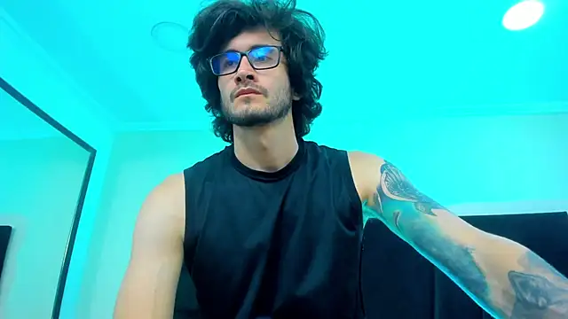 Loggan donnelly online show from 02/01/25, 12:18