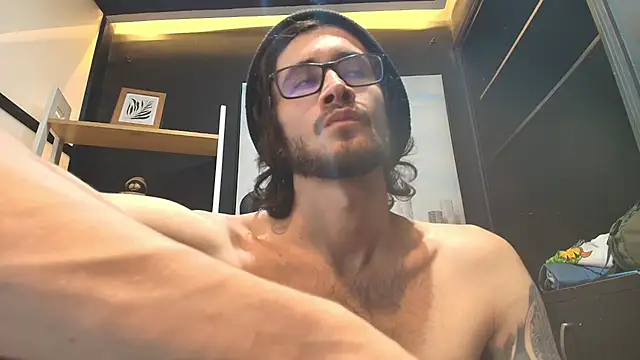 Loggan donnelly online show from 03/14/25, 02:20