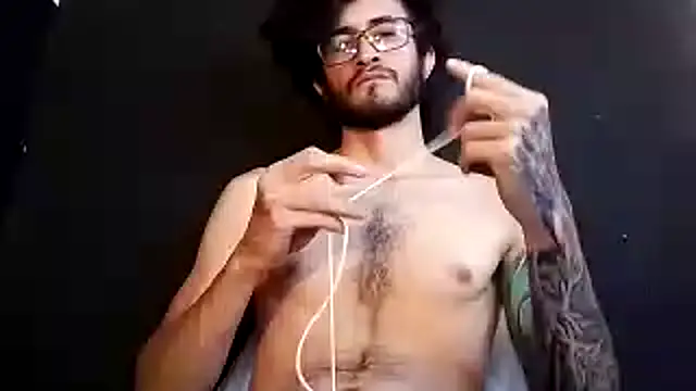 Loggan donnelly online show from 10/26/25, 08:26