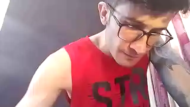 Loggan donnelly online show from 11/30/25, 06:34