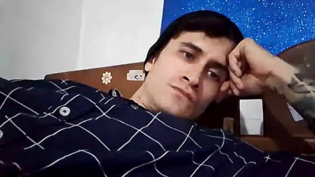 Loggan donnelly online show from 12/20/25, 11:56