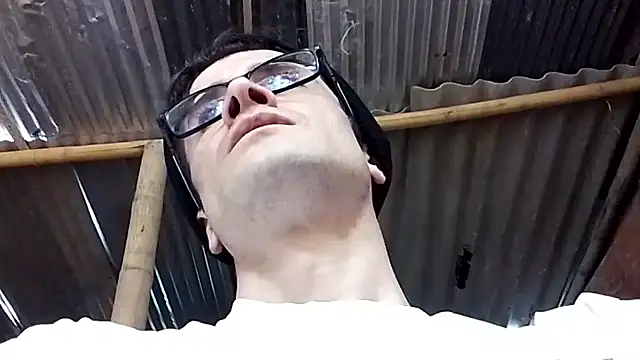 Loggan donnelly online show from 12/22/25, 06:49