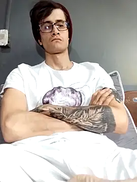 Loggan donnelly online show from 03/09/26, 07:51